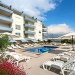 Apartments Kamelija